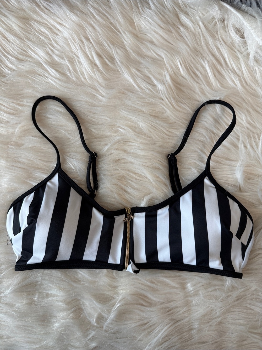 VICTORIA'S SECRET Black & White Front Zip Striped Bikini Top Size Medium